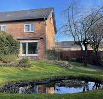 RESERVIERT: REH mit großem SW-Grdst. und 2 Garagen in sehr guter Lage! - Flensburg