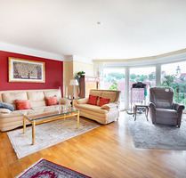 Großzügiges Einfamilienhaus mit traumhaftem Ausblick in Arnstein