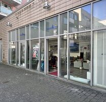 Helle Laden- Gewerbefläche in Zentrumslage - Ahrensburg Am Schloß
