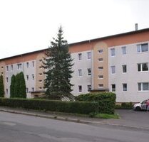 2-Raum-Wohnung mit Balkon - 460,00 EUR Kaltmiete, ca.  48,00 m² Wohnfläche in Hildburghausen (PLZ: 98646)