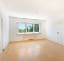 Provisionsfrei! Bezugsfreie 4-Zimmer-Wohnung mit Südbalkon in Nürnberg, Großreuth bei Schweinau