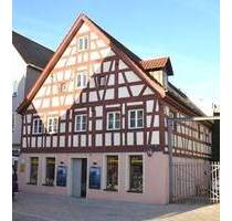 Wohn- und Geschäftshaus mit historischem Charme im Zentrum von Roth RM4642