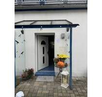 # Sofort einziehen! Ein 1-FH mit 2 Eingängen, Doppelcarport, 4 Einstellplätze, Garten u. eine vermietete DHH m. zwei Wohnungen u. 2 Einstellplätze - Braunschweig Kralenriede