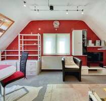 +++ möbliert & vollständig ausgestattet - zentral & bequem - gemütlich & frisch renoviert - Dachgeschoss-Etage +++ - Stuttgart Zuffenhausen
