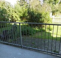 2-12-Zimmer-Wohnung in relativ ruhiger Stadtlage mit Balkon und Blick ins Grüne! - Reichenbach
