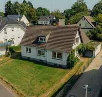 Seltene Gelegenheit: sanieren oder neu bauen in Moitzfeld - Bergisch Gladbach