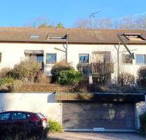 Sonnige 2-Zimmer-Wohnung mit Terrasse, Balkon + TG-Stellplatz - Tübingen Waldhäuser