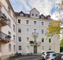 Attraktive 4-Zimmer-Eigentumswohnung mit Balkon nahe dem Stadtgarten - Karlsruhe Südweststadt