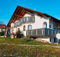Ihr neuer Wohlfühlplatz für die ganze Familie in Rangendingen: Gepflegtes 3-Familienhaus