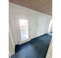 Geräumige 3,5 Zimmer Wohnung renoviert mit eigenem Balkon - Eberdingen-Nussdorf