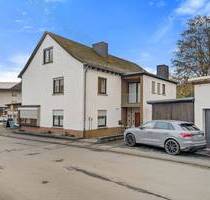 Großzügiges Wohnen in zentraler Lage: 7 Zimmer Wohnung in gepflegtem Einfamilienhaus mit Komfort - Biedenkopf Wallau