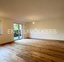 Bezugsfertig und barrierefreie 2-Zimmer-Erdgeschosswohnung mit Südwest-Terrasse im KfW-40-Standard mit Stellplatz - Hamburg Rahlstedt