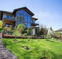 Energieeffizientes Architektenhaus mit Panoramablick und Gartenidylle in Alf, Nähe Zell an der Mosel