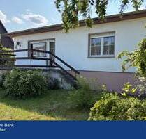 Haus mit Substanz - teilsanierter Bungalow mit Vollkeller, Nebengelass in Ruhlsdorf auf Erbbaupacht - Marienwerder