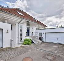 Großzügiges Einfamilienhaus mit Einliegerwohnung in ruhiger Sackgassenlage - Filderstadt-Harthausen