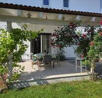 4 Zimmer ETW mit 300 m² Garten - 368.000,00 EUR Kaufpreis, ca.  107,00 m² Wohnfläche in Waldkraiburg (PLZ: 84478)