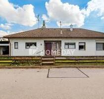 Zeitloser Bungalow in ruhiger Lage mit Renovierungsbedarf - Amberg