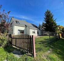 Großzügiges Einfamilienhaus mit viel Potential sucht junge Familie ruhige Lagezentrumsnahgepflegtes Wohnumfeld - Rodewisch