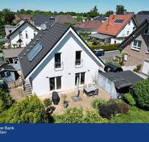 **Grün wohnen, effizient leben - Einfamilienhaus mit Gartenidylle in Salzkotten**