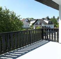 Viel Licht und Platz: 4-Zimmer-Wohnung mit Balkon in bevorzugter Lage - Neu-Anspach Rod am Berg
