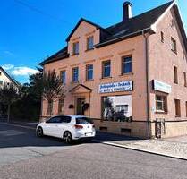 Neu sanierte 2 Raumwohnung zentral in Thalheim mit Einbauküche und extra Leseecke - Thalheim/Erzgebirge