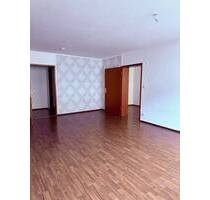 +++ HELLE 3,5 ZIMMER-WOHNUNG MIT AUFZUG- OHNE BALKON- IDEAL FÜR FAMILIEN UND PÄRCHEN +++ - Nürnberg Glockenhof