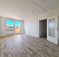 frisch renovierte 3 ZimmerWE mit Balkon, auf Wunsch mit Stellplatz - Freiberg