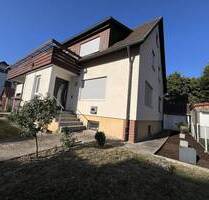 2-Famiienhaus mit Garten und großer Garage - Herrenberg