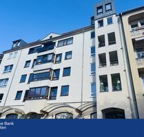 Sofort beziehbar! Charmante Zweiraumwohnung mit Loggia und Parkblick! - Dresden Löbtau-Nord