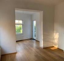 Schöne 3 Zimmer-Altbauwohnung mit großer Terrasse in Groß Flottbek - Hamburg