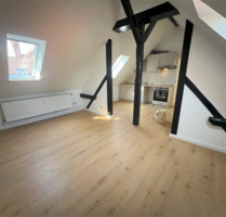 BESICHTIGUNG AM 24.07.25 VON 15:30 UHR-16:00 UHR! Frisch sanierte, helle Wohnung im Obergeschoss. - Lübeck St. Gertrud