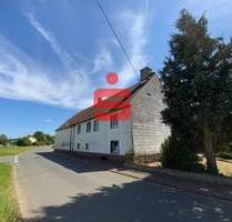 Ehemaliger Bauernhof mit umfangreichen Nebengebäuden - Wawern