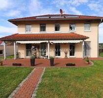 Ein Ort zum Ankommen: Familienhaus mit Traumgarten in Bergrothenfels