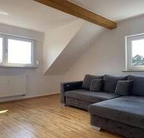Schöne 3-Zimmer-DG-Whg. mit großer Einbauküche - Erlangen Eltersdorf