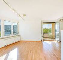 +++ Fernblick - hell & sonnig - SW-Balkon - modern & toller Grundriss - energieeffizient & barrierefrei - inkl. EBK ... - Stuttgart Freiberg