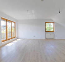 Moderne 3-Zimmer-Dachgeschoßwohnung mit Weitblick in Peiting!