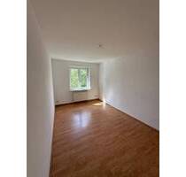 Großzügige 2-Zimmer mit Laminat und Wannenbad zum Toppreis in ruhiger Lage! - Chemnitz Hilbersdorf