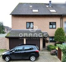 ***Geräumiges Mehrfamilienhaus in Top-Lage mit vielfältigen Möglichkeiten*** - Düsseldorf Hellerhof
