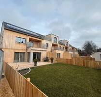 NACHHALTIG WOHNEN, ENDLOS WOHLFÜHLEN - 2-Zimmer-Neubau-Wohnung im EG mit Gartenanteil - Memmingen