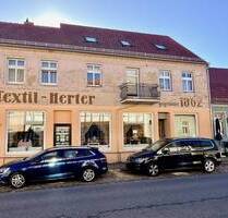 Mehrfamilienhaus mit Gewerbeeinheit voll vermietet - Kremmen