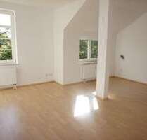 Frei ab 1.5.25 - Dachgeschoss-Whg. mit Terrasse u. Bad mit Fenster - Chemnitz Lutherviertel