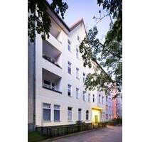 Investieren im angesagten Reinickendorf: Lichtdurchflutete 2-Zimmer-Altbauwohnung mit Südbalkon! - Berlin