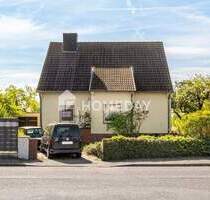 Charmantes Zweifamilienhaus mit großem Garten in attraktiver Lage - Wolfsburg Mörse