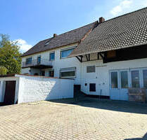 *RESERVIERT* NEUER PREIS! Großzügiges Zweifamilienhaus mit herrlichem Weitblick, Doppelgarage und Scheune - Neustadt bei Coburg / Weimersdorf
