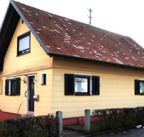* Reserviert * Einfamilienhaus mit zwei Balkonen, schönem Garten und Doppelgarage - Oberndorf am Neckar Lindenhof