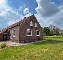 Renoviertes Landhaus in Firrel - 640,00 EUR Kaltmiete, ca.  74,00 m² Wohnfläche in Firrel (PLZ: 26835)
