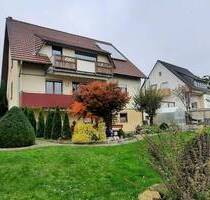 EG-Wohnung mit zusätzlichem Gartengeschoss und großem Garten - Erkenbrechtsweiler