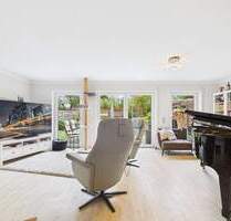 Liebevoll modernisierte Doppelhaushälfte mit Gartenidylle - Königsbrunn