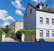 Mehrfamilienhaus mit Baugrundstück im Hildener Süden