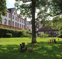 Bürofläche mit Pool und Garten - 6.156,00 EUR Kaltmiete, in Hamburg (PLZ: 22761) Bahrenfeld
